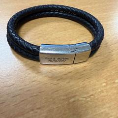 Armband Zwarte armband, rapporterat av VITAZ campus Sint-Niklaas med iLost