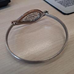 Eskumuturra, gisa salatu by IKEA Dijon iLost erabiliz