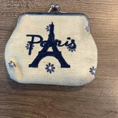 財布 がiLostで Gemeente Amsterdam - Bureau Gevonden Voorwerpen によって報告されました