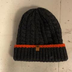 Gorro Zwart, segundo informou Artis usando iLost