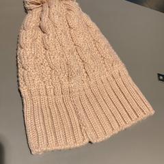 Chapéu, como reportado por Pathé Tilburg Stappegoor utilizando o iLost