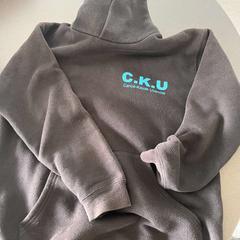 Kapucni dunkel blau, amint azt hoop Kirche - Campus Bremen az iLost segítségével jelentette.