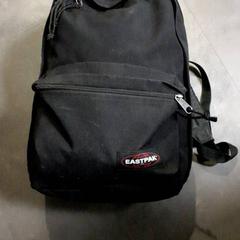 バッグ がiLostで Transdev Hoeksche Waard Goeree Overflakkee によって報告されました