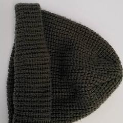 Kleding - Muts donkergroen, a été signalé par Centraal magazijn utilisant iLost