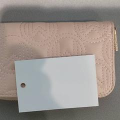 Peněženka - Tugrul, jak nahlášeno Regio Limburg - Leuven pomocí iLost