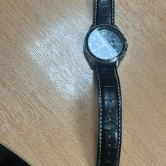 Relógio, como reportado por Sheraton Brussels Airport Hotel utilizando o iLost