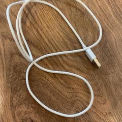 Adattatore Câble chargeur, come riportato da MEININGER Hotel Marseille Centre la Joliette utilizzando iLost