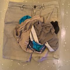 Shorts & Boxes BEIGE, BLACK,BLUE, as reported by Room Mate Bruno using iLost