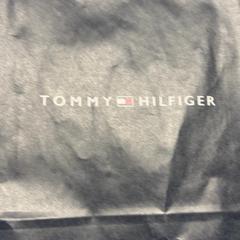 Purchase tommy hilfiger, come riportato da Designer Outlet Roermond utilizzando iLost