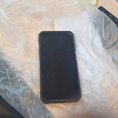 Telefon zwart Samsung, som rapportert av Haven Hotel Rotterdam ved bruk av iLost