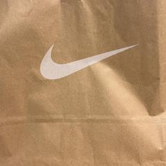 Aankoop nike Nike, zoals gemeld door Designer Outlet Roermond met iLost