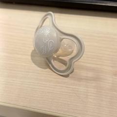 Tétine bébé Beige, come riportato da IKEA Toulouse utilizzando iLost