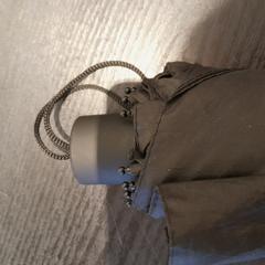 Sammenleggbar paraply noir, som rapportert av TCL ved bruk av iLost