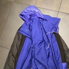 Jas Blue, zoals gemeld door MEININGER Hotel Amsterdam City West met iLost