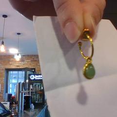 Earring Gold, as reported by MEININGER Hotel Hamburg City Center using iLost