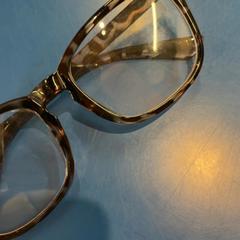 Ulleres, segons ha informat IKEA福岡新宮 mitjançant iLost