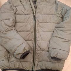 Parka ado, jak nahlášeno IKEA Lyon Grand Parilly pomocí iLost