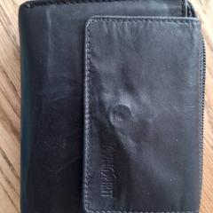 Portfel Rietberg, zgłoszono przez Qbuzz DMG przy użyciu iLost