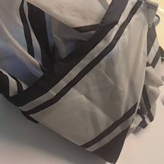 傘 がiLostで Ziekenhuis Oost-Limburg によって報告されました