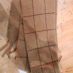 Xaile Beige, como reportado por IKEA Wilrijk utilizando o iLost