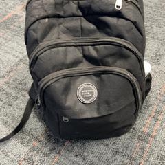 Motxilla, segons ha informat Connexxion Amstelland-Meerlanden Schiphol Noord mitjançant iLost