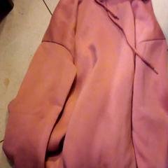 Felpa, come riportato da Leonardo Royal Hotel Amsterdam utilizzando iLost