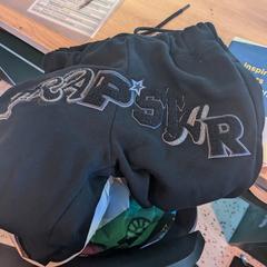 Tracksuit BLACK, as reported by MEININGER Hotel Köln West using iLost