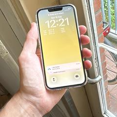 Iphone found outside of Club NYX, amint azt az iLostnak jelentették.