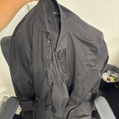 Kleding zwarte blouse, rapporterat av Mainport med iLost