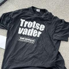 Camisa, segundo informou Gebo Tours usando iLost