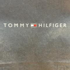 Aankoop tommy hilfiger tommy, som rapportert av Designer Outlet Roermond ved bruk av iLost