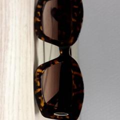 Okulary słoneczne Glamour, zgłoszono przez IKEA Breda przy użyciu iLost