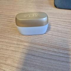 Hörlursfodral beige goud, rapporterat av Connexxion Zeeland med iLost