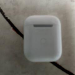 Électronique - oortjes case, a été signalé par Regio Antwerpen - Brussel utilisant iLost