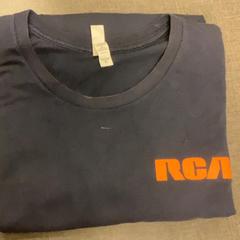 Košeľu, ako bolo nahlásené MEININGER Hotel Brussels City Center pomocou iLost