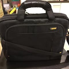 Sac d'ordinateur portable, a été signalé par Qbuzz U-OV utilisant iLost