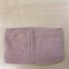 Sciarpa Cache-cou rose, come riportato da IKEA Orléans - Ardon utilizzando iLost