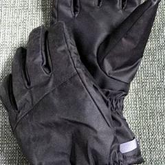 Eskularruak, gisa salatu by IKEA Gent iLost erabiliz