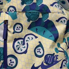 가방 Nike, iLost를 사용하여 Designer Outlet Roermond에 보고됨