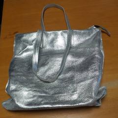 Bossa, segons ha informat Carlton Beach Hotel mitjançant iLost