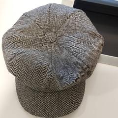 Kleding - Pet، كما تم الإبلاغ عنه بواسطة Centraal magazijn عبر iLost