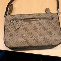 Borsetta, come riportato da RET utilizzando iLost