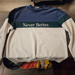 Svetr Never Better., jak nahlášeno WestCord Hotel Eindhoven pomocí iLost