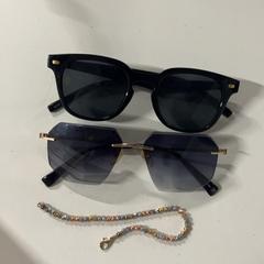 サングラス がiLostで Silver Sands Beach によって報告されました