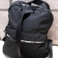 バックパック がiLostで Arriva Oost-Brabant によって報告されました