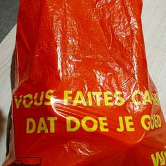 Borsa - plastieken tas, come riportato da Regio Antwerpen - Brussel utilizzando iLost