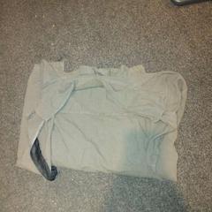 T shirt LIGHT BROWN SHIRT がiLostで Leonardo Hotel Amsterdam Rembrandtpark によって報告されました