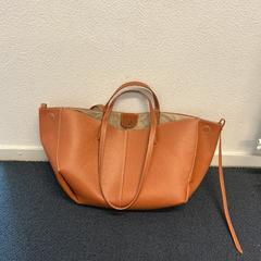 Väska Bruin, rapporterat av Gemeente Arnhem med iLost