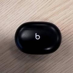 Oordopjeshouder Beats, zoals gemeld door Qbuzz Fryslân met iLost