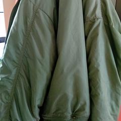 Kleding - jas, como reportado por Centraal magazijn utilizando o iLost